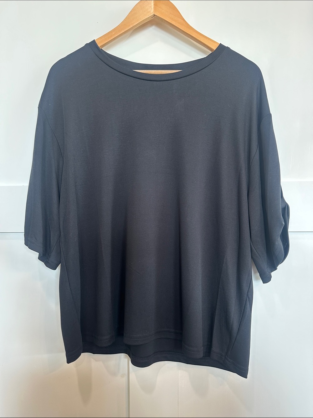 Vine & Love Black Relaxed Short-Sleeve Top
